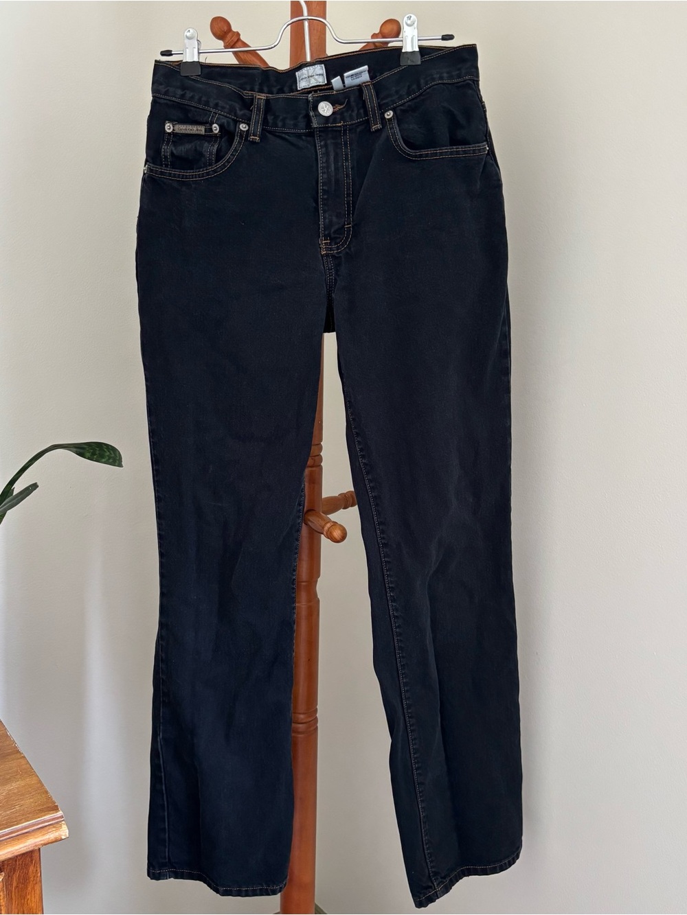 Calvin Klein Jeans Straight-Leg Black Denim